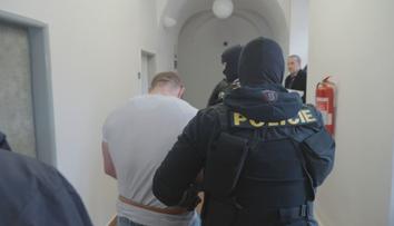 Skupina měla odpalovat bankomaty. Policie našla výbušniny jako na hromadné ničení