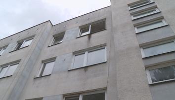 Topili si v bytě svíčkami a grilem, šest lidí skončilo v nemocnici