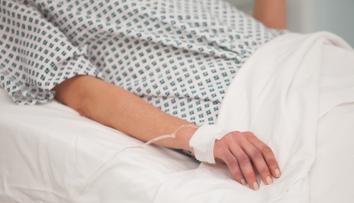 Horor v Pardubicích! Ženě vylézaly z hnijících ran desítky červů