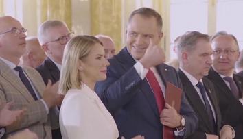 Polský prezident Nawrocki se ujal funkce. K vládě budu tvrdý, slíbil