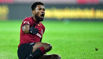 Turecký klub přiznal, že dluží Spartě a jejímu bývalému hráči skoro 100 milionů