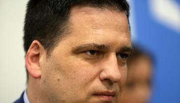 Europoslanec žaluje Česko v Bruselu. Vadí mu zdanění církví