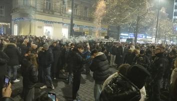 Záchranáře čeká nejtěžší noc v roce. Posilují směny a připravují speciální vozy