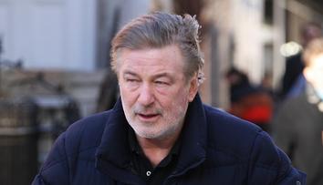 Baldwin se soudu za smrt kameramanky nevyhne, byl znovu obviněn