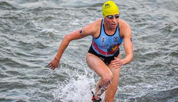 Opět problém pro olympijský triatlon. Jedna závodnice se nakazila