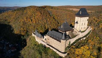 Češi mohou mít další památky UNESCO. Ve hře je Karlštejn i Kačina