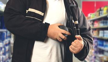 Recidivista (46) se vyhýbal vězení. Dopadli ho, když znovu kradl!