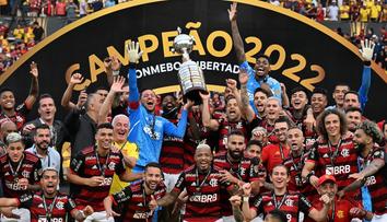 Pohár osvoboditelů ovládlo Flamengo. K titulu jej dovedli hvězdní Vidal a Luiz