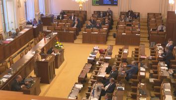 Pokračuje 35. schůze Sněmovny. Poslanci mají na programu interpelace vlády