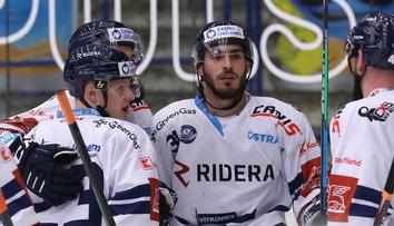 Vítkovice vedou extraligu, Lakatoš první místo vystřelil hattrickem