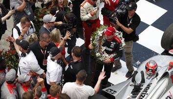 Will Power prolomil oválové prokletí a vyhrál slavnou Indy500!