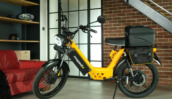 Český výrobce představil "novou babettu". Jako moped pro 21. století