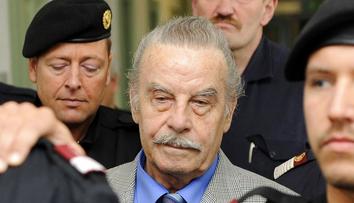Chci se zase setkat se svou rodinou, vzkázal z vězení Fritzl