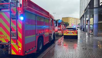 Panika v pražském metru. Pod soupravu spadl člověk, doprava kvůli tomu stála