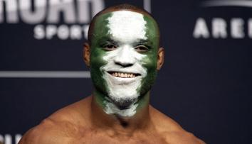 Nečekané rozhodnutí! Šampion UFC chce být manželským poradcem