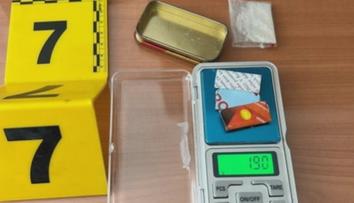 Kriminalisté v Teplicích zadrželi dva dealery. Bydleli ve stejném vchodě