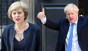 Střídání premiérů! Mayovou nahradil v čele Británie Johnson
