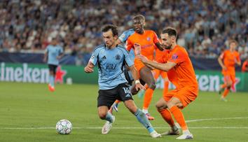 Slovan má před Ligou mistrů velký problém. Trávník po koncertu připomíná pískoviště