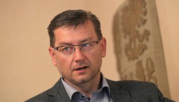 Policie zadržela po výslechu primátora Karviné Wolfa. Státní zástupce chce vazbu
