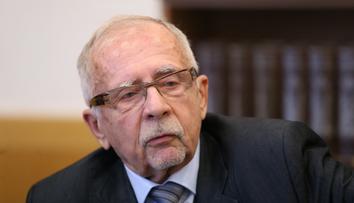 Ombudsman Křeček měl skončit. Nestihl se však zvolit jeho nástupce