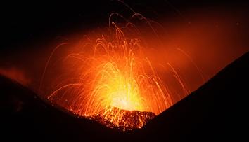 Etna znovu explodovala. Letiště muselo omezit provoz