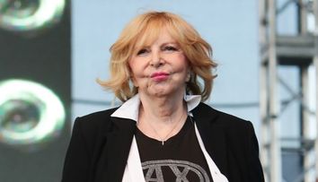 Ztráta sluchu, potíže se srdcem. Covid některé celebrity nešetří