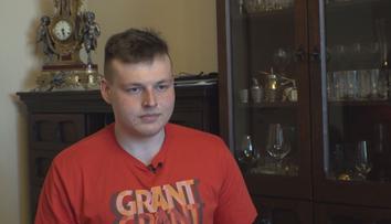 20-летний студент с бабушкой чудом спаслись из разрушенного Мариуполя