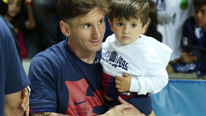 První fotbalové kroky! Barcelona si pojistila malého Messiho