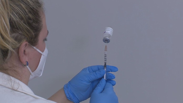 Zástupci pacientů odmítají vakcíny bez schválení. Kritizovali i registraci k očkování