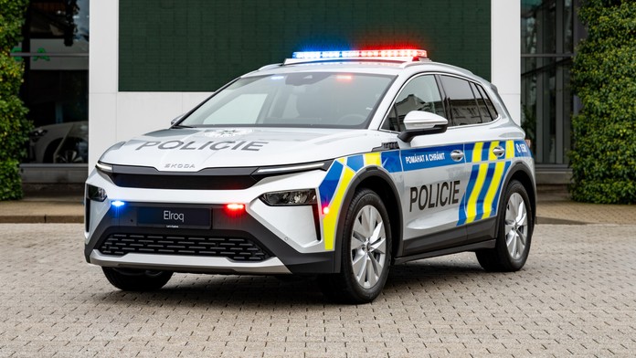 Škoda Elroq v policejních barvách