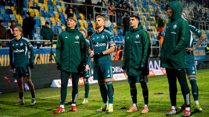 Slavný klub na dně: Fanoušci po další ztrátě drsně vyhrožovali hráčům