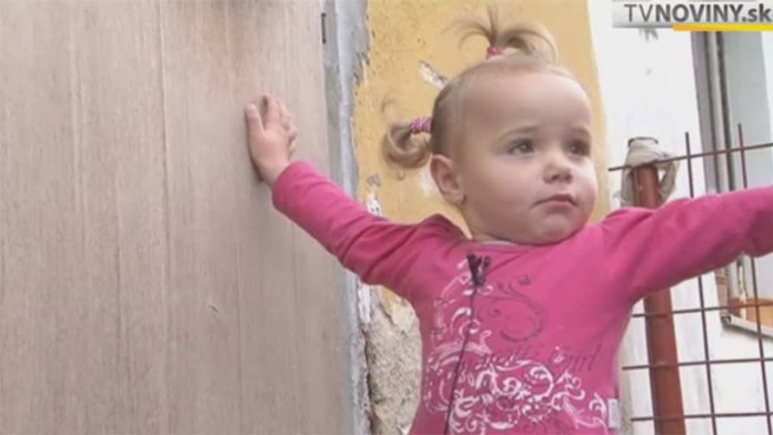 Malá hrdinka! Anetka (2,5) zachránila maminku!