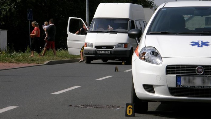 Dívku srazil fiat. Skončila s otřesem mozku v nemocnici