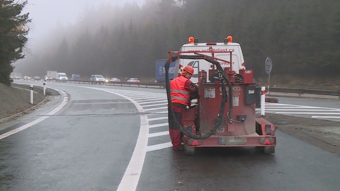 Nejhorší silnice u nás: Dálnice D1! Kde jsou další tankodromy v Česku? MAPA