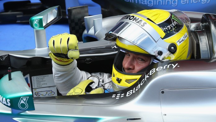 Mercedes má třetí pole position v řadě! Kvalifikaci kraloval Rosberg