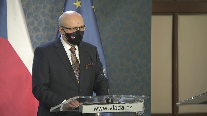 Lidé, kteří prodělali covid, nebudou muset 30 dnů do izolace, navrhne Válek