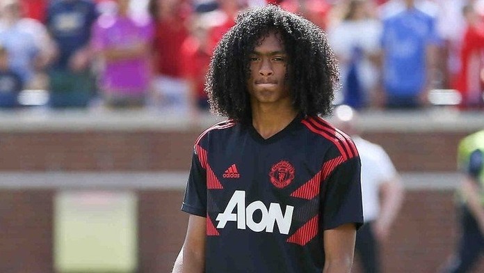 Afro větší než Fellaini a oblíbil si ho Mourinho! Kdo je objev United?