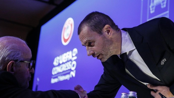 Změnit šéfa UEFA? Kdepak, volby potvrdily starého prezidenta