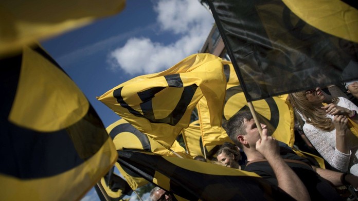 Neonacisté se cvičí v militantních kempech. Působí už i v Česku