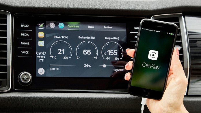 Co dělat, když v autě nefunguje CarPlay? Často zabere velmi jednoduchý trik
