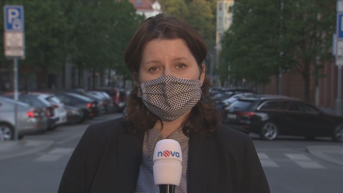 Důchodci se můžou radovat. Maláčová naznačila, že chystá další rouškovné