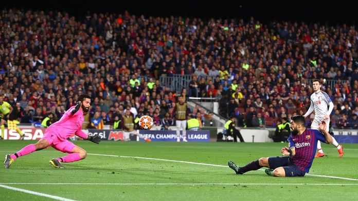 Barcelona je blízko finále Ligy mistrů, řádil Messi se Suárezem