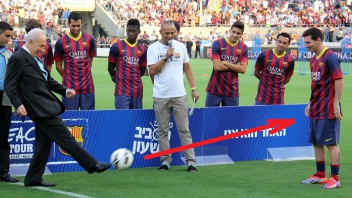 Pane prezidente?! Messi dostal od staříka na choulostivá místa!