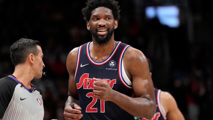 Obávaný střelec z NBA mění občanství. Basketbalista Embiid se stal Evropanem