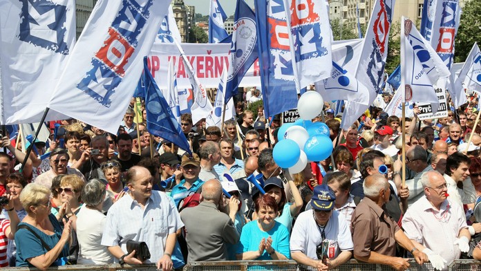 DALŠÍ STÁVKA! Nakladatelé chtějí PROTESTOVAT kvůli zvýšení DPH
