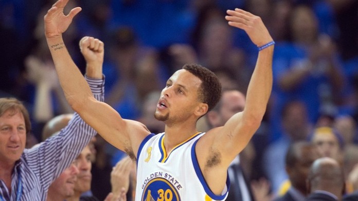 Curry se musel vrátit, aby odvrátil blamáž! Sedm trojek rozhodlo