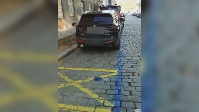 Přemalovaná parkovací zóna
