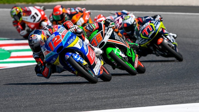 MotoGP ovlivnil hromadný pád, na ten v Moto3 dojel i Salač