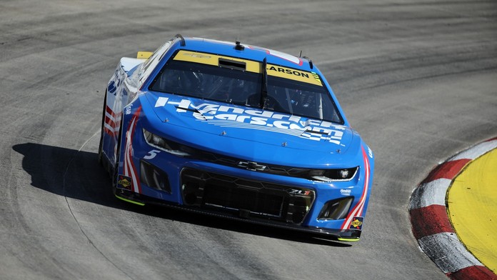 Závody NASCAR míří do Martinsville, kde se rozhodne o finálové čtyřce