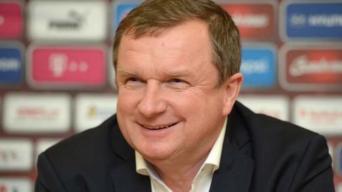 EURO a konec v reprezentaci? Kouče Vrbu lanaří bohatí šejkové!